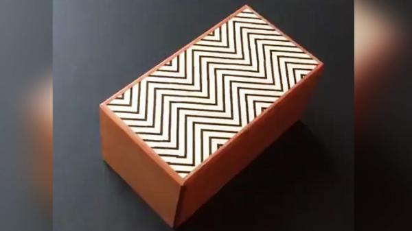 جعبه چوبی اسرار آمیز